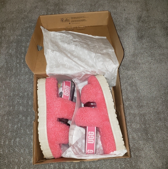 UGG Oh Fluffita, Size 8 - Picture 5 of 6